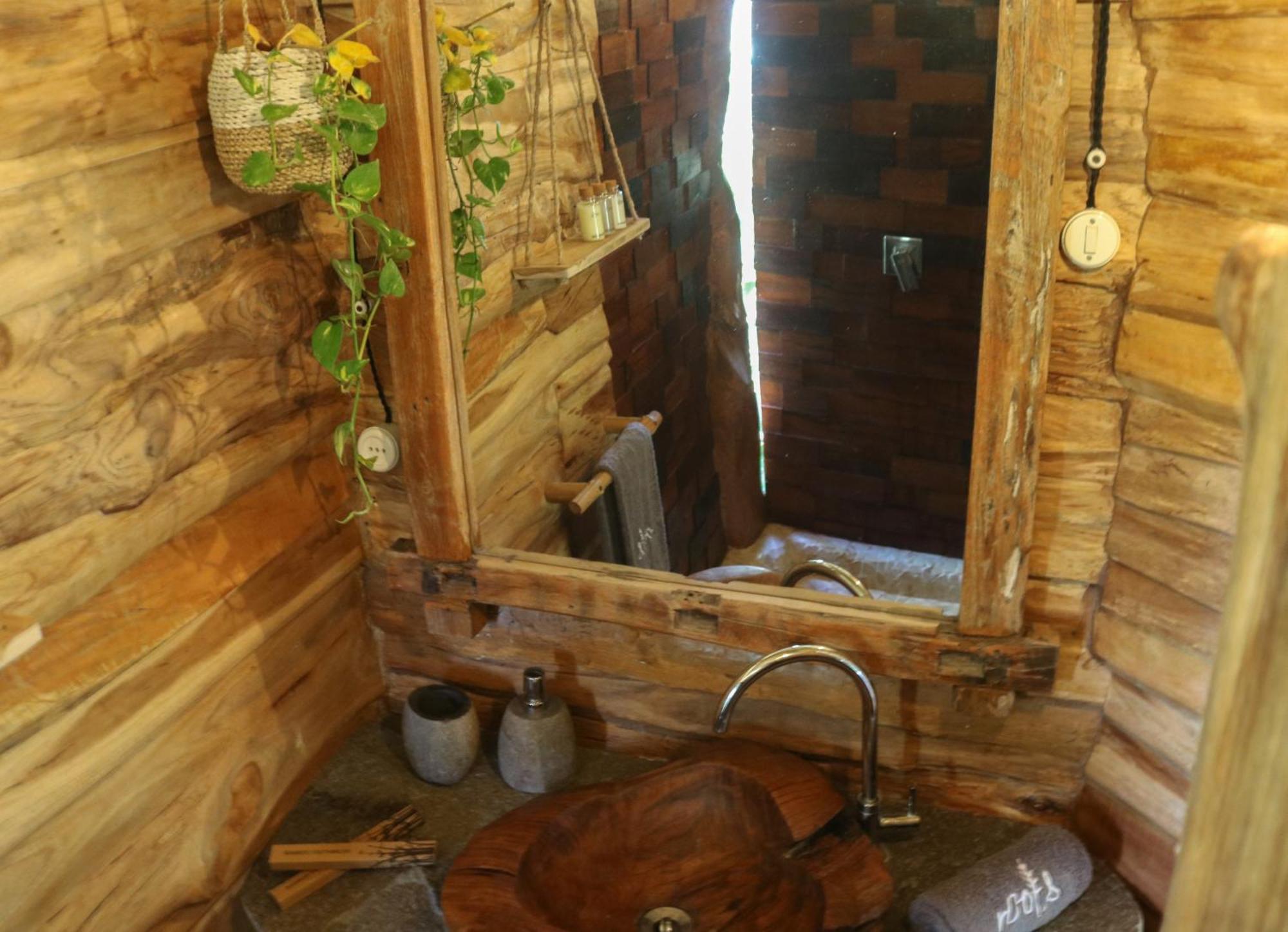 Roots Tree House Villa Uluwatu Rom bilde
